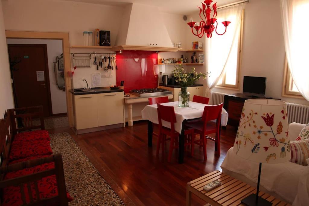 Ponte San Lorenzo Apartment Венеция Экстерьер фото